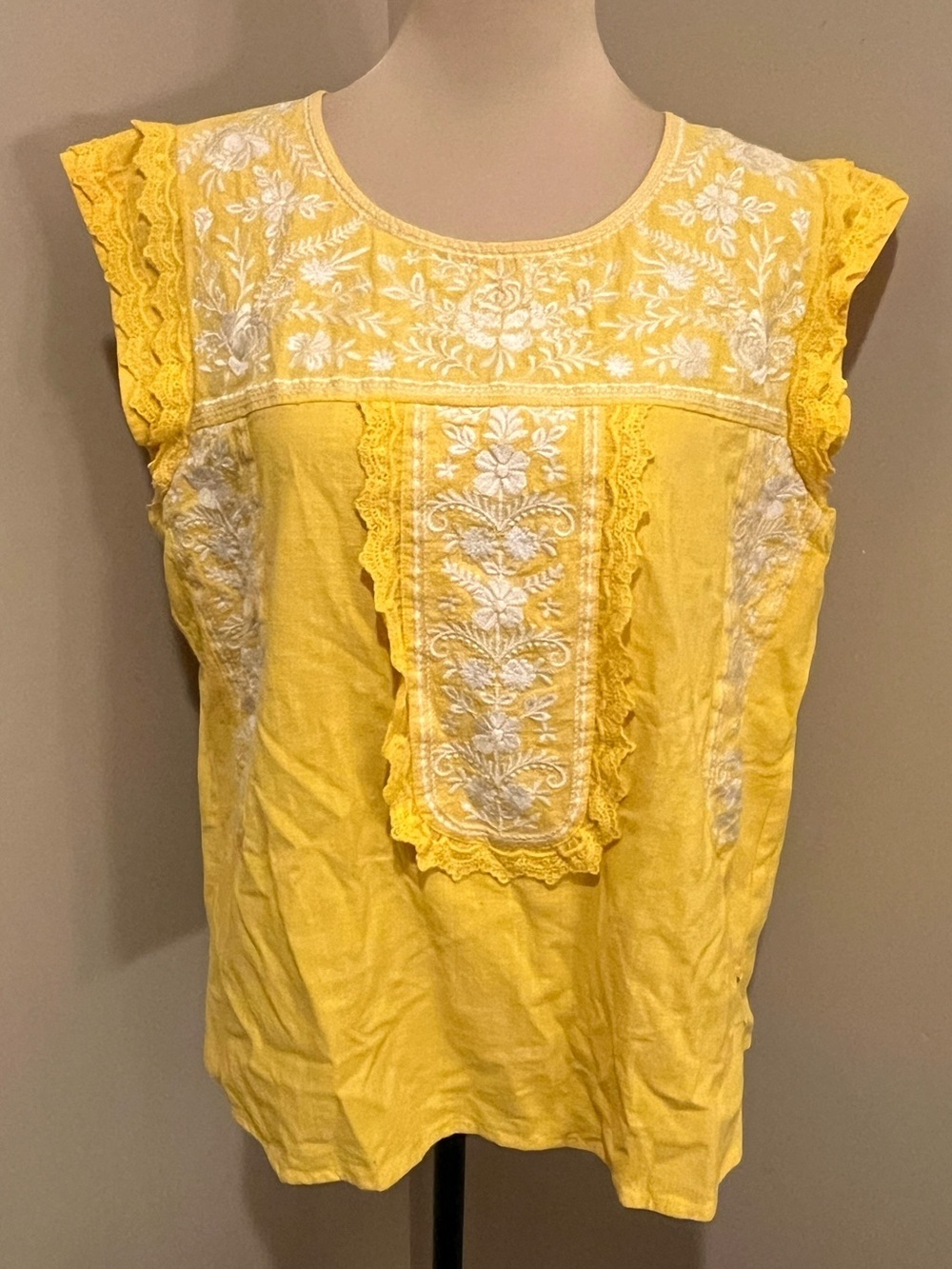 Savanna Jane Yellow Cap Sleeves Embroidered Blouse, Large
